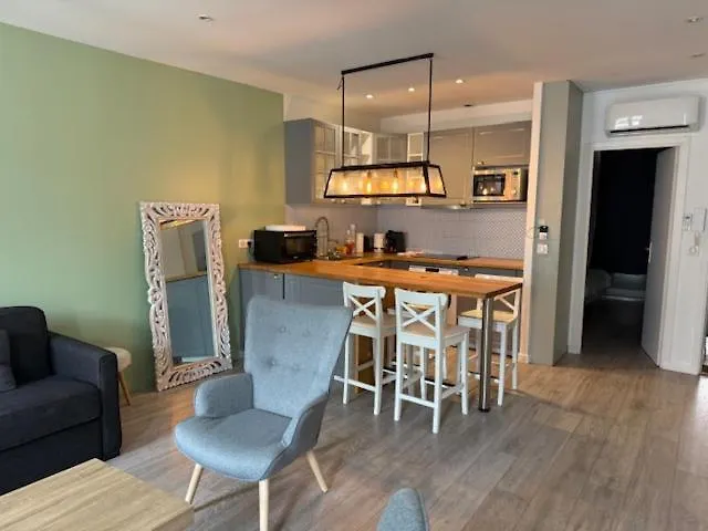 Rent A - Bonne Nouvelle * Париж